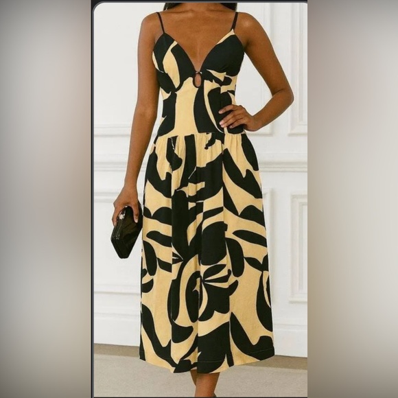 Mon Renn Dresses & Skirts - NWT‎ Mon Renn Black/Yellow Gold Surreal Midi Dress Sz. M/10